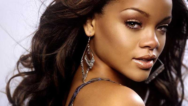 Rihanna Selfish Girl MP3, Video & Lyrics Rihanna Selfish Girl MP3, Video & Lyrics