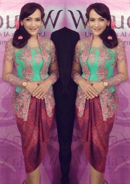 Model Kebaya Kutu Baru Brokat Modern Terbaru Model Kebaya Kutu Baru Brokat Modern Terbaru