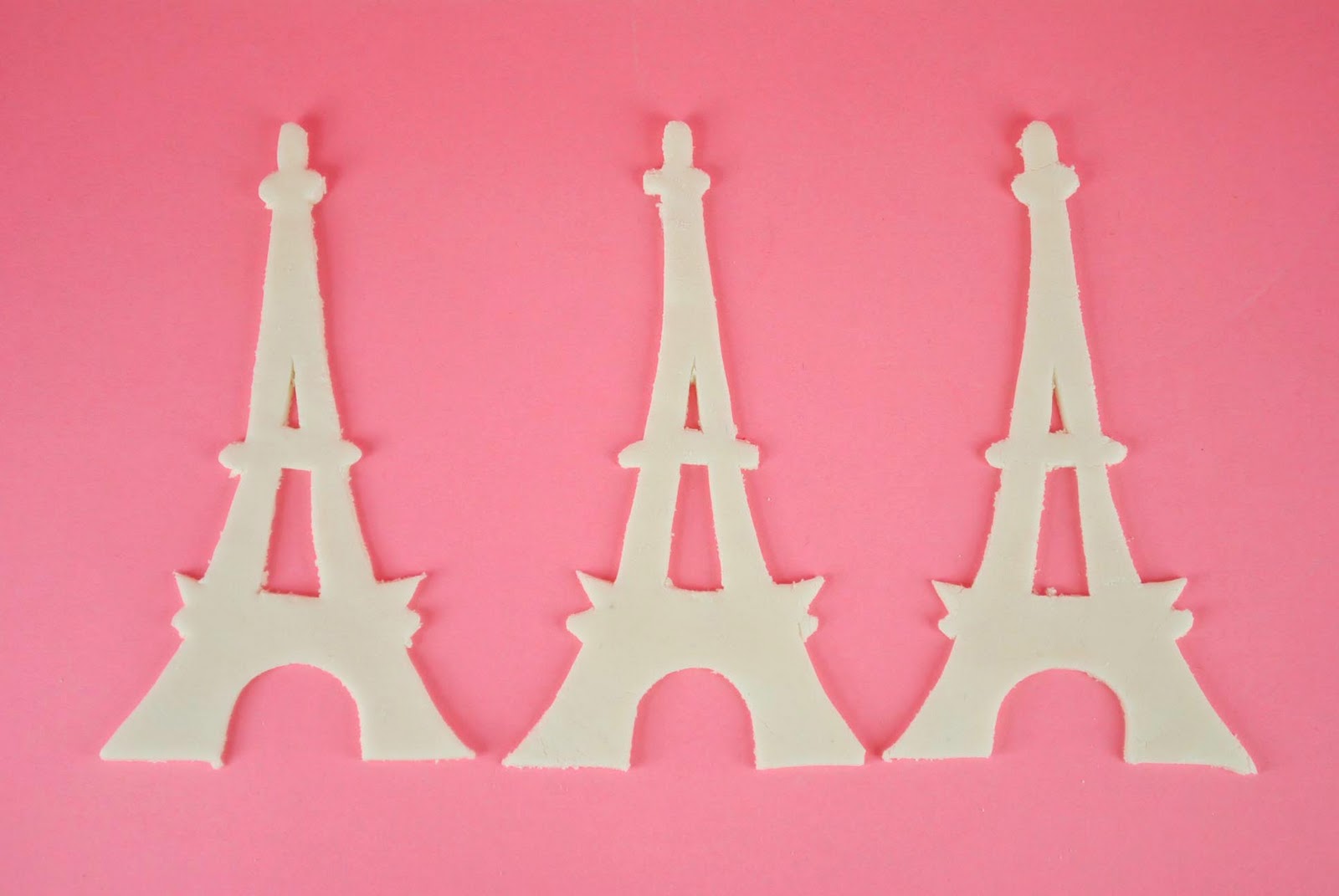 bakery-cook-and-tips-how-to-make-eiffel-tower-cupcake-toppers