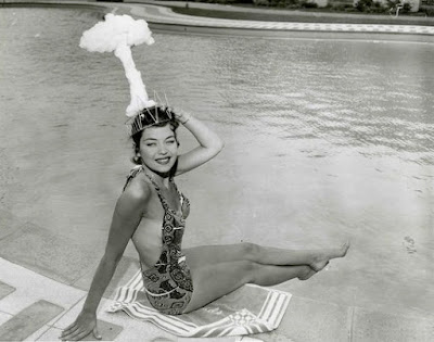 Linda Lawson, Atomic Beauty Queen, by the swimming pool