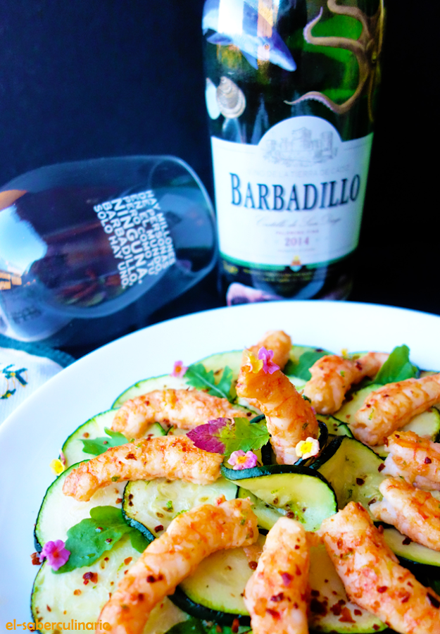 Carpaccio de calabacín con langostinos flambeados y aceite de jengibre y vainilla