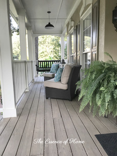 Dressing up the Porch for Summer