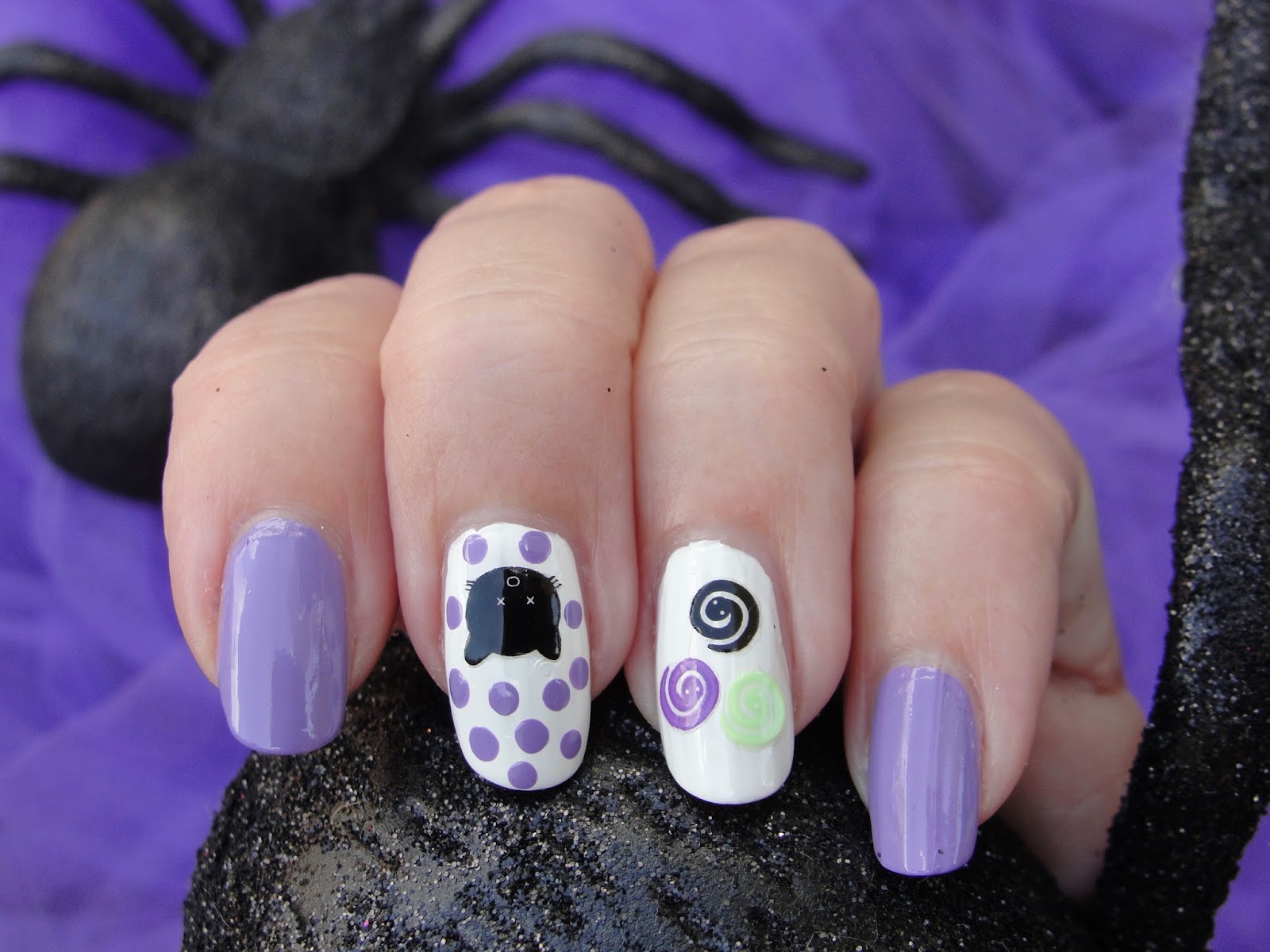 Cutest Halloween Nail Art You Have Ever Seen