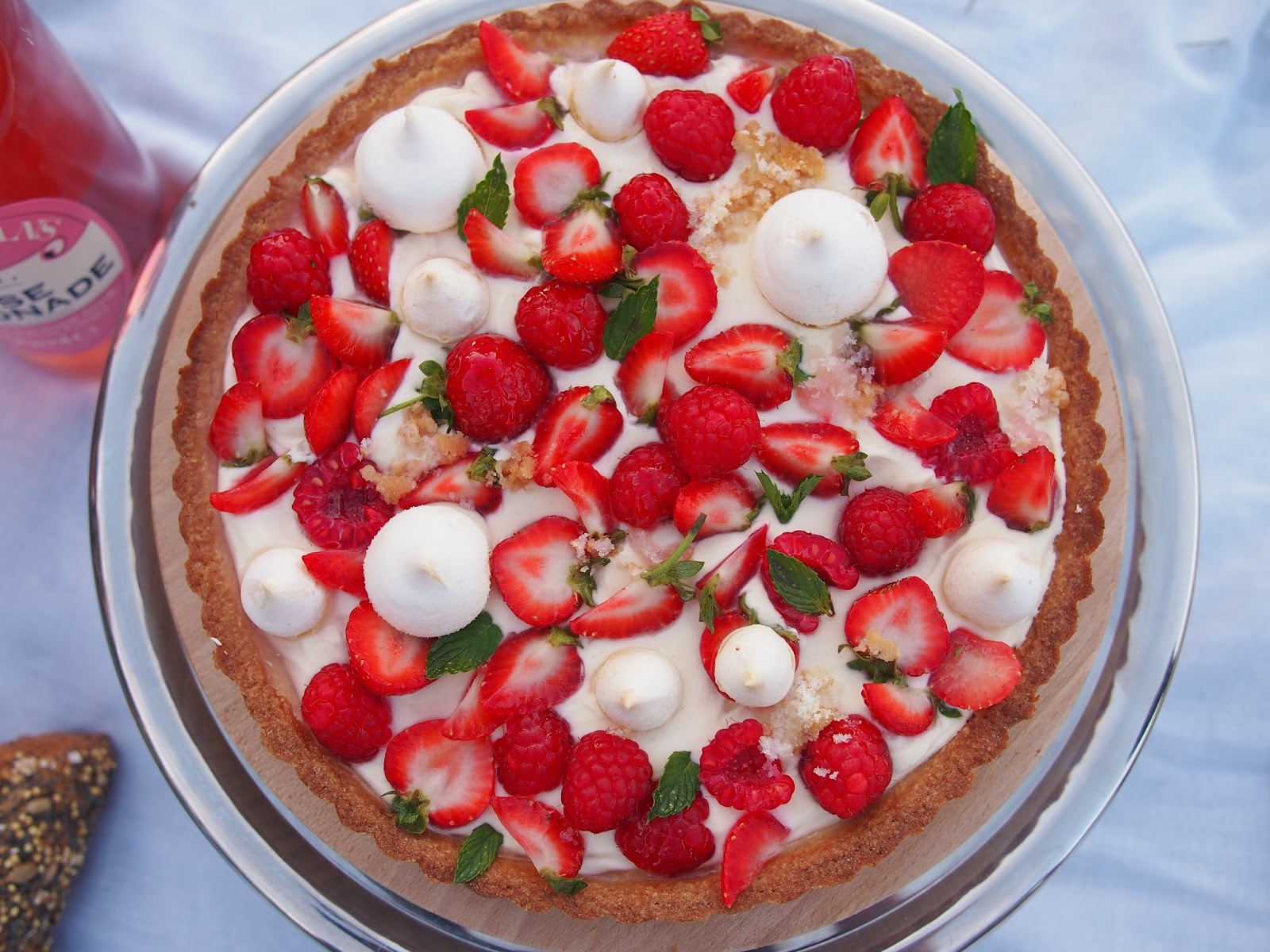 Sweet Peas and Sours Photography picnic easy gin cocktails