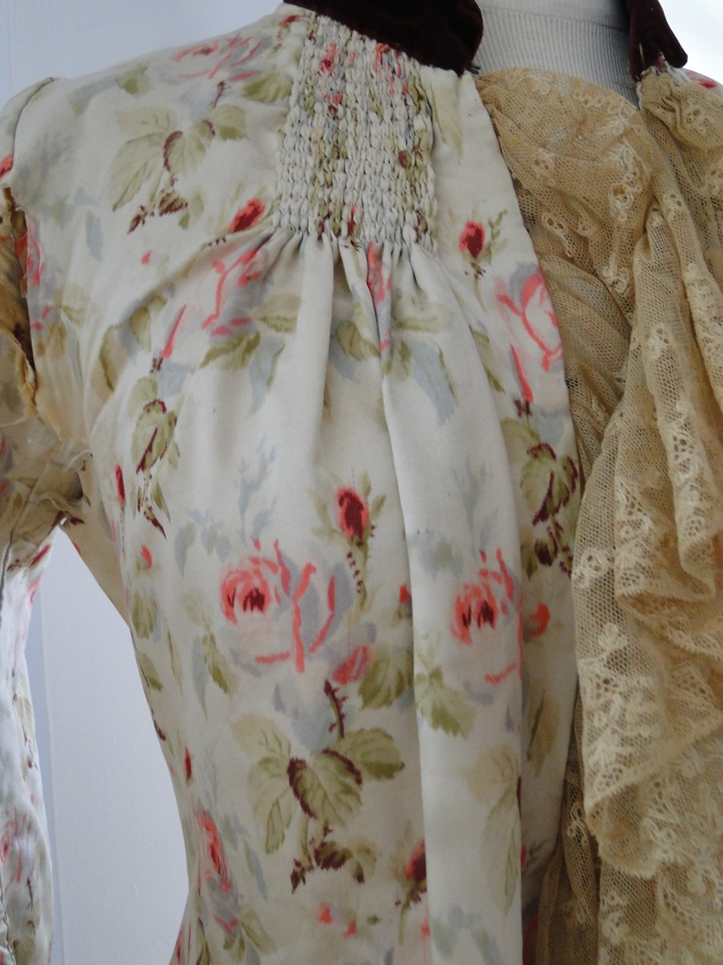 All The Pretty Dresses: 1880's Bustle Tea Gown With Fabulous Rose Print