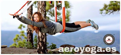 tenerife-aero-yoga-canarias-formacion-profesional-cursos-clases-yoga-aereo-pilates-fitness-islas-espana-fuerteventura-las-palmas-lanzarote-columpio-aerial-fly-flying-teacher-training-gravity-trapeze.html