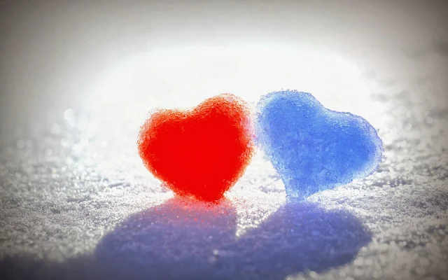 Liefdes hartjes gemaakt van ijs
