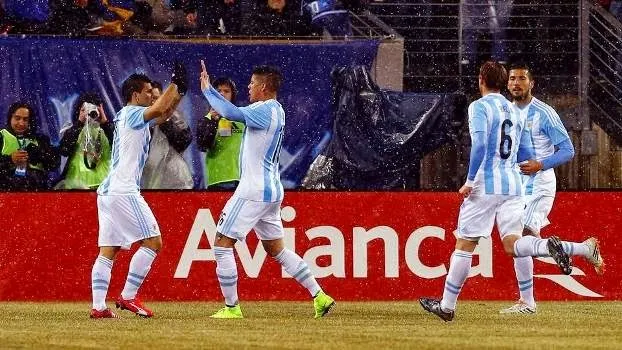Argentina vence o Equador em Nova Jersey