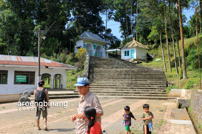 makam syekh maulana maghribi wonobodro batang