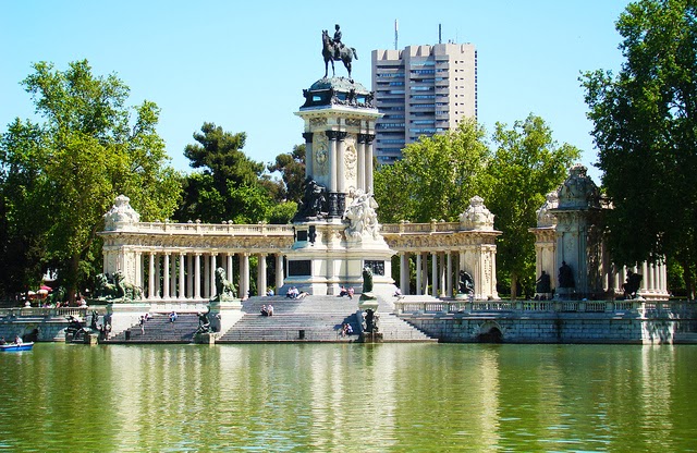 fonte de alcachofa parque do retiro madrid fotograf 237 a de fuente de la alcachofa madrid parque do retiro em madri espanha dicas da europa fonte de alcachofa parque do retiro madrid fotograf 237 a de fuente de la alcachofa madrid parque do retiro em madri espanha dicas da europa