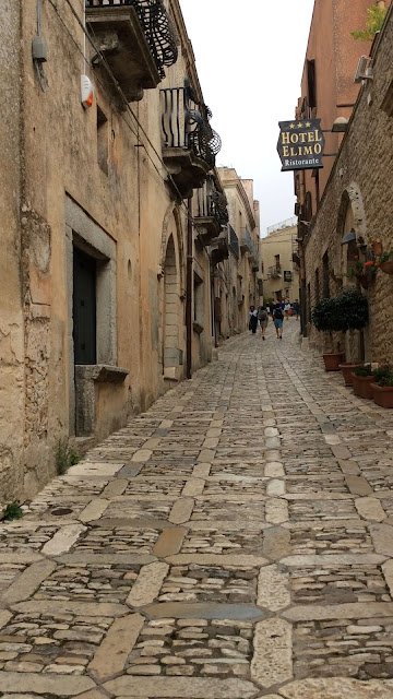 Erice, na Sicília erice piso rua guia brasileira - Erice, na Sicília