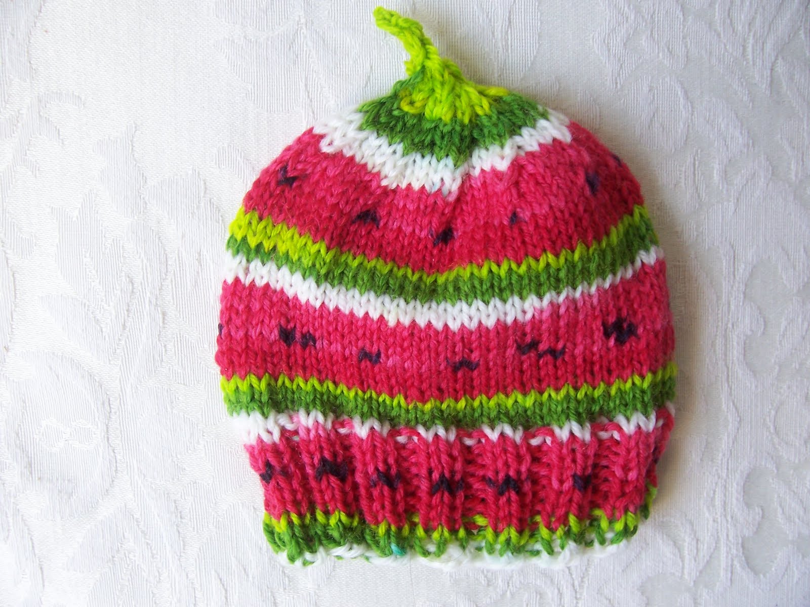 Knitting for Peace: Watermelon Preemie Hat