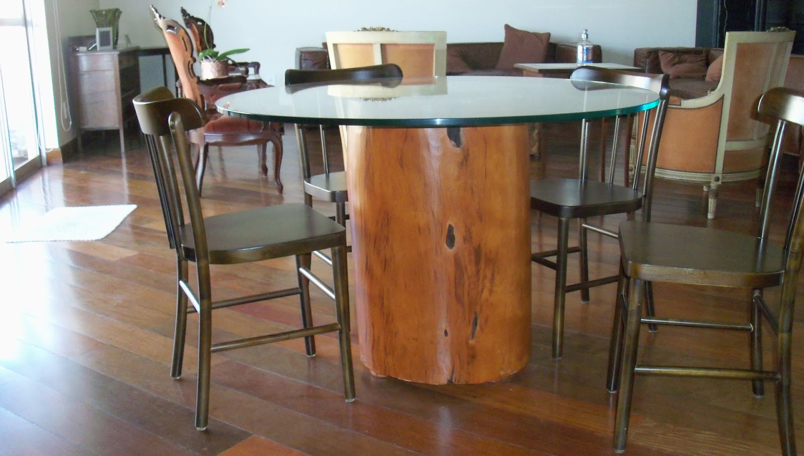 Mesas para... churrasco e de centro... diversas opções