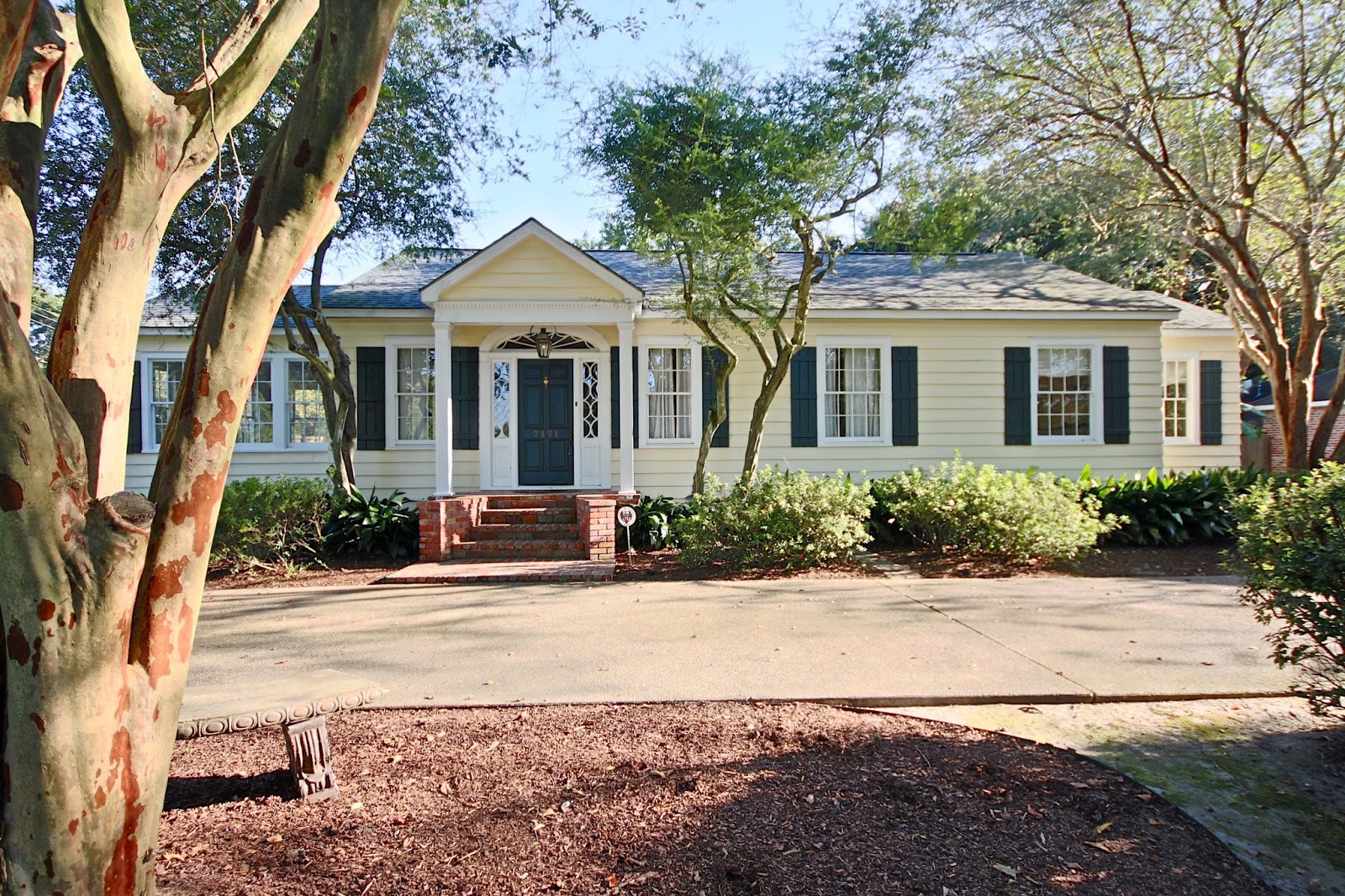 Louisiana Homes And Land Beautiful home on historic Highland Road