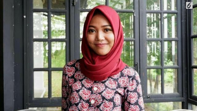 Pertaruhkan Masa Depan, Meski Dikeluarkan dari Sekolah Anin Tetap Berjuang untuk Daftar UN Pertaruhkan Masa Depan, Meski Dikeluarkan dari Sekolah Anin Tetap Berjuang untuk Daftar UN