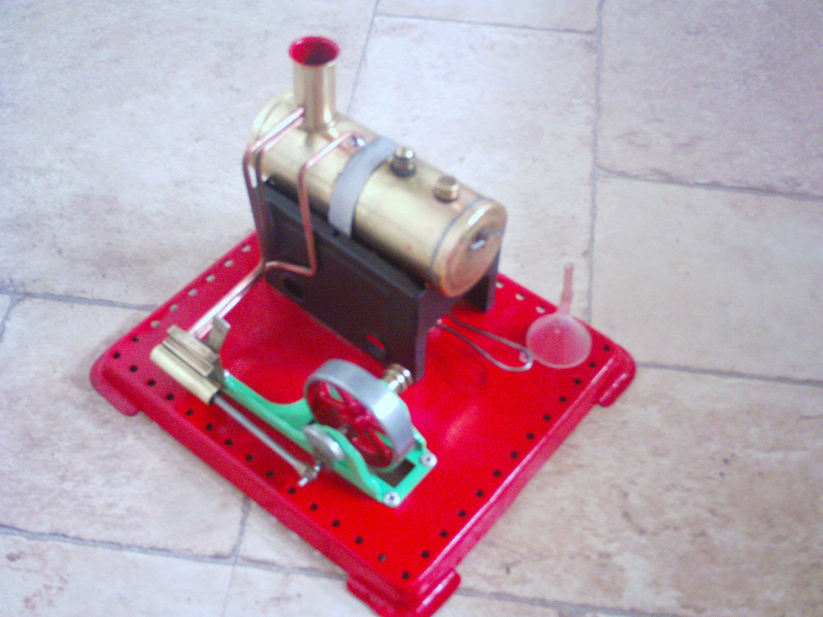 How to Tell a Mamod Steam Engine Has Been Restored