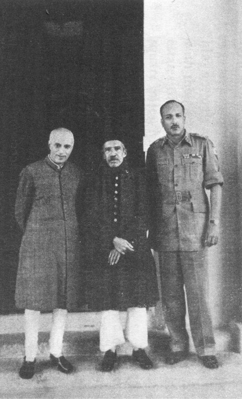 Prime Minister Jawaharlal Nehru and Major General Joyanto Nath Chaudhuri flank the Nizam of Hyderabad, Mir Osman Ali Khan after he signed the accession to India in September 1948 | Operation Polo | Hyderabad Police Action | Annexation of Hyderabad, Hyderabad (Deccan), Telangana, India | Rare & Old Vintage Photos of Operation Polo, Hyderabad (Deccan), Telangana, India (1948)