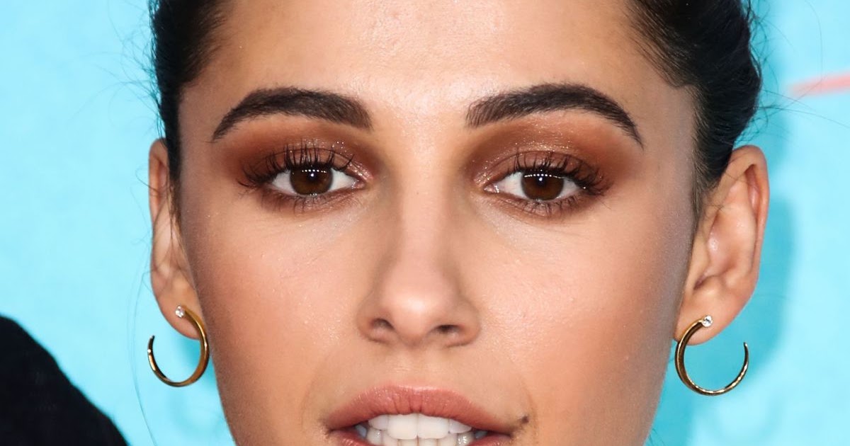 Wallpapers of 'Aladdin' Hottest actress Naomi Scott At Nickelodeon Kids
