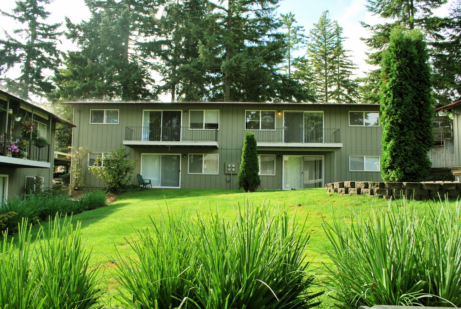 Gig Harbor Villa, Whitworth, and Squire Apartments Gig Harbor Villa