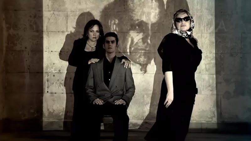 Liuba María Hevia - ¨Con los hilos de la luna¨ - Videoclip - Dirección: Pepe Hevia. Portal Del Vídeo Clip Cubano - 09 Liuba María Hevia - ¨Con los hilos de la luna¨ - Videoclip - Dirección: Pepe Hevia. Portal Del Vídeo Clip Cubano - 09