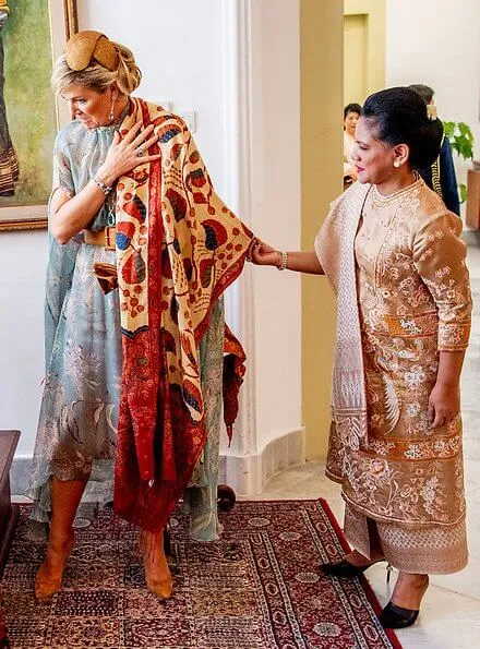 Queen Maxima wore Natan'Edouard Vermeulen silk dress from Natan Spring Summer 2020 collection. Joko Widodo and Iriana