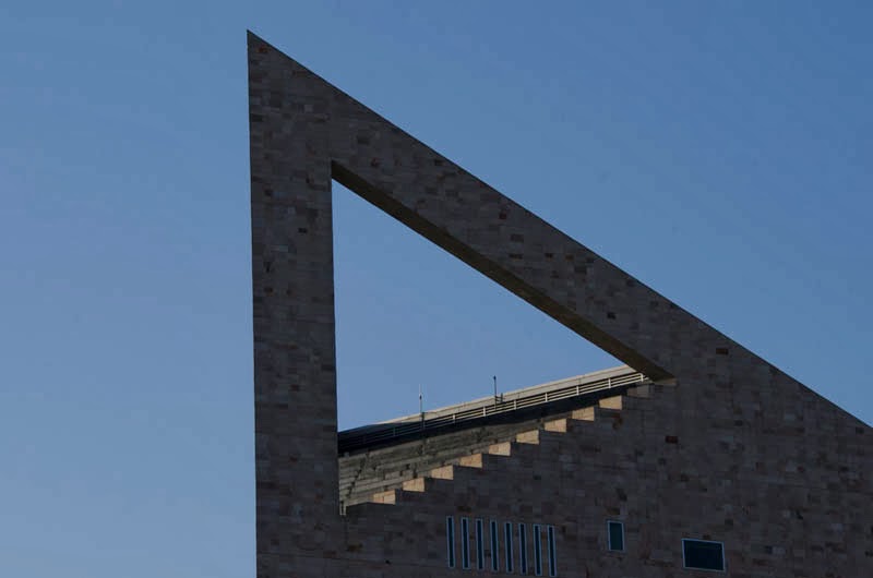The Wayward Hawaiian Classroom, Laboratory and Administration building
