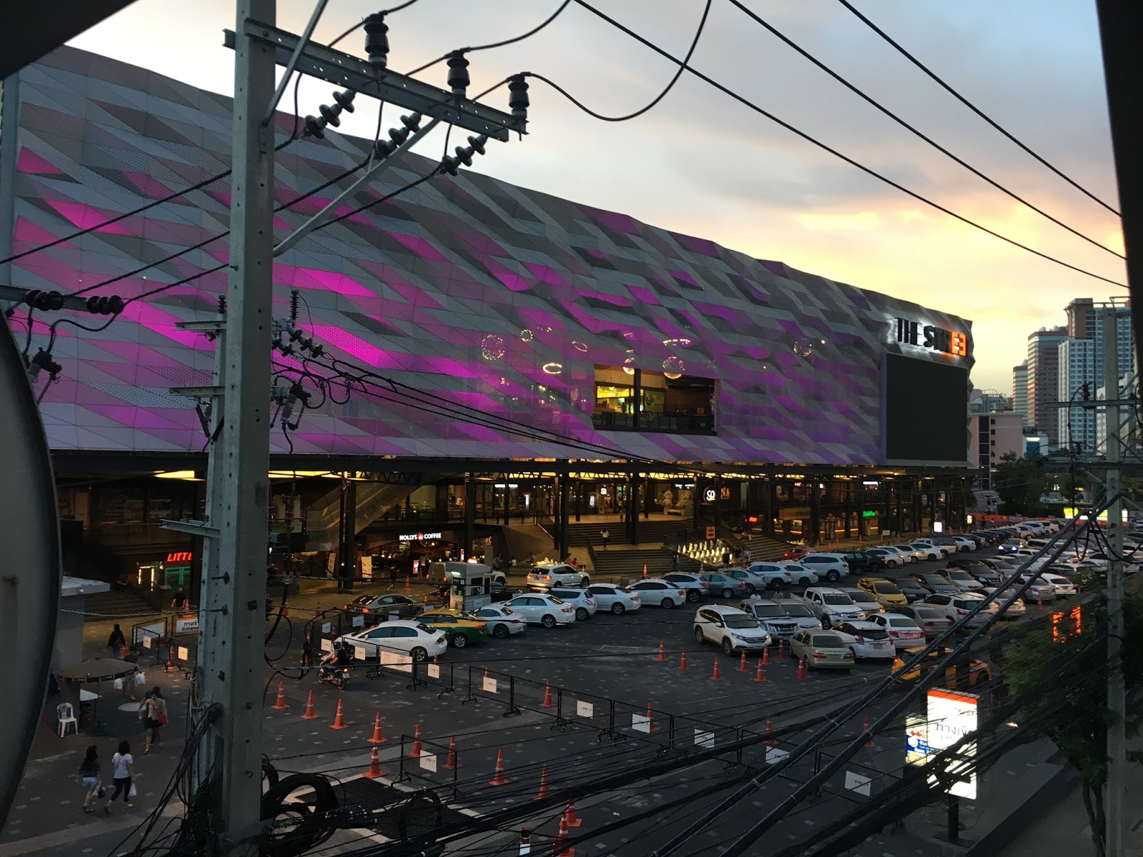 How to get to Popcorn House from MRT to Popcorn House and Mango10 House