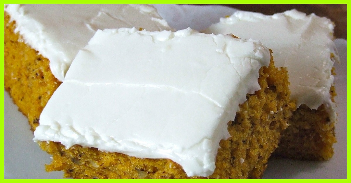 Dreamy, Skinny Pumpkin Cake with Cream Cheese Frosting SmartPoints