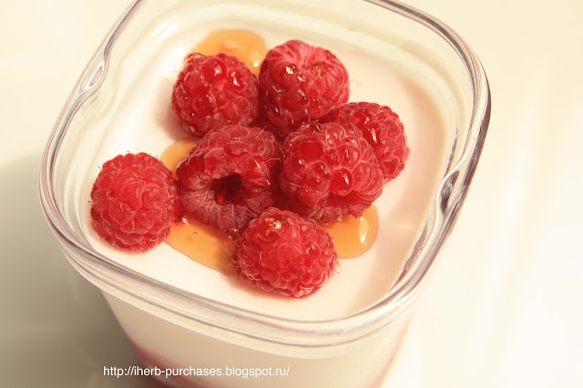 натуральный домашний йогурт с ягодами