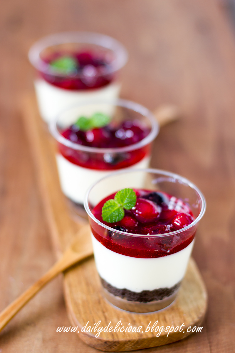 Berry Jelly Cake Berry Jelly Cake