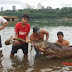 Não é Mentira!!! Paraguaios pescam Peixe "Manguruju" de 70 kg no Rio Paraná.