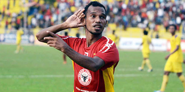 Ini Pesan Perpisahan M.NUR ISKANDAR kepada Fans Semen Padang Ini Pesan Perpisahan M.NUR ISKANDAR kepada Fans Semen Padang