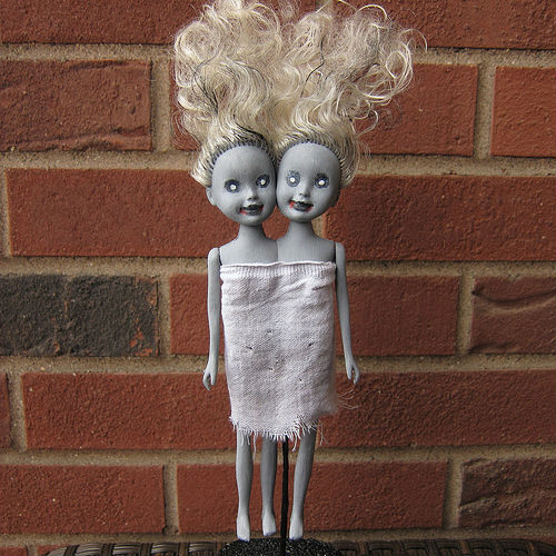 Хэллоуин, 31 октября, Halloween, All Hallows' Eve, All Saints' Eve, тыквы на Хэллоуин, декор для дома на Хэллоуин, украшения на Хэллоуин, декорирование предметов, мастер-классы на Хэллоуин, как украсить дом на Хэллоуин, варианты декора для меикрьера, шикарные праздничные украшения на Хэллоуин, монстры на Хэллоуин, привидения для интерьера, декор интерьера на Хэллоуин, оформление интерьера монстрами, привидения, тыквы, летучие мыши, зомби, страшилки, своими руками, идеи оформления на Хэллоуин, скелеты, Хэллоуин в интерьере, Декор для дома на Хэллоуин своими рукамиДекор для дома на Хэллоуин своими руками https://prazdnichnymir.ru/