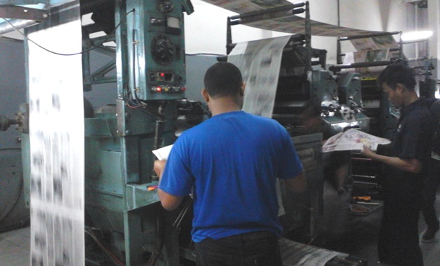 Kunjungan ke Bandung Ekspres, percetakan koran, proses cetak koran, surat kabar, quality control, qc