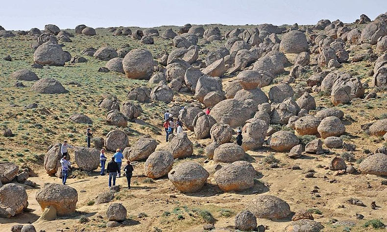 Los terraformes %2BEl%2Bvalle%2Bde%2Besferas%2B-%2BTorysh%2B%2BKazajst%25C3%25A1n%2B%25281%2529