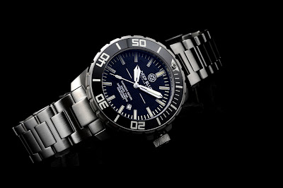 OceanicTime: DEEP BLUE Watches Daynight Recon T-100 DIVER