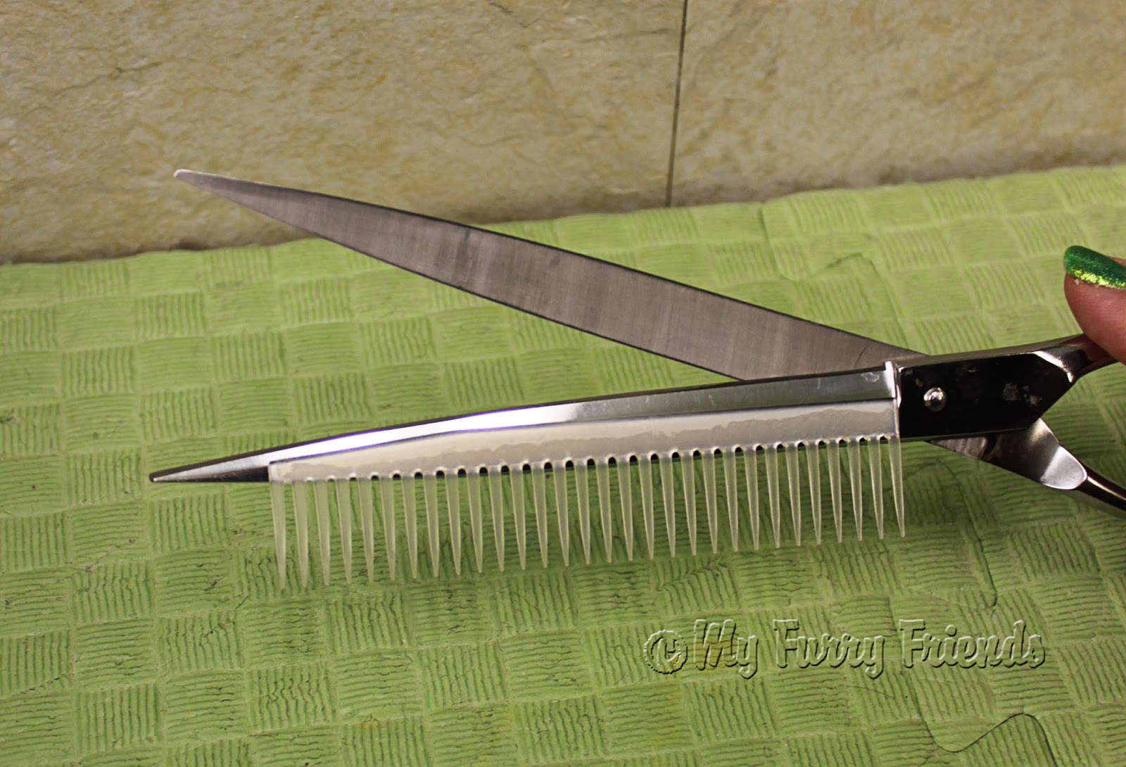 Pet Grooming The Good, The Bad, & The Furry Product Review...Scissor Comb
