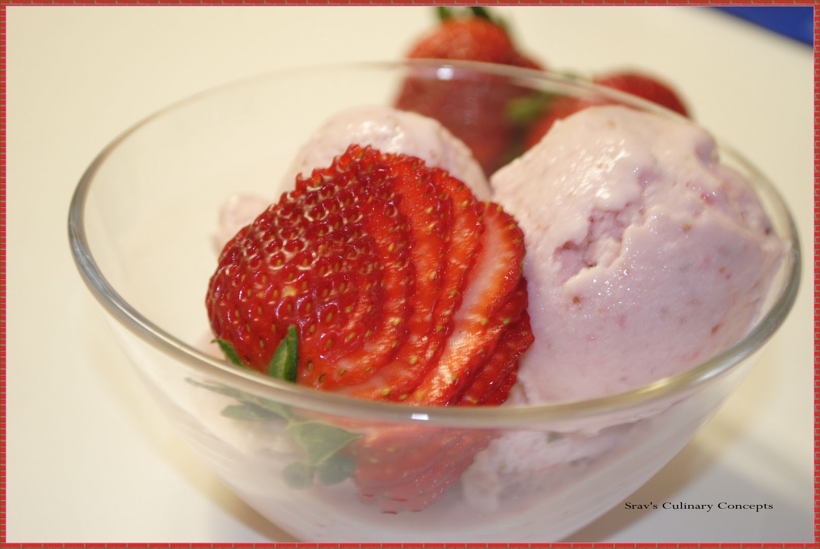 Strawberry ice cream with ricotta cheese