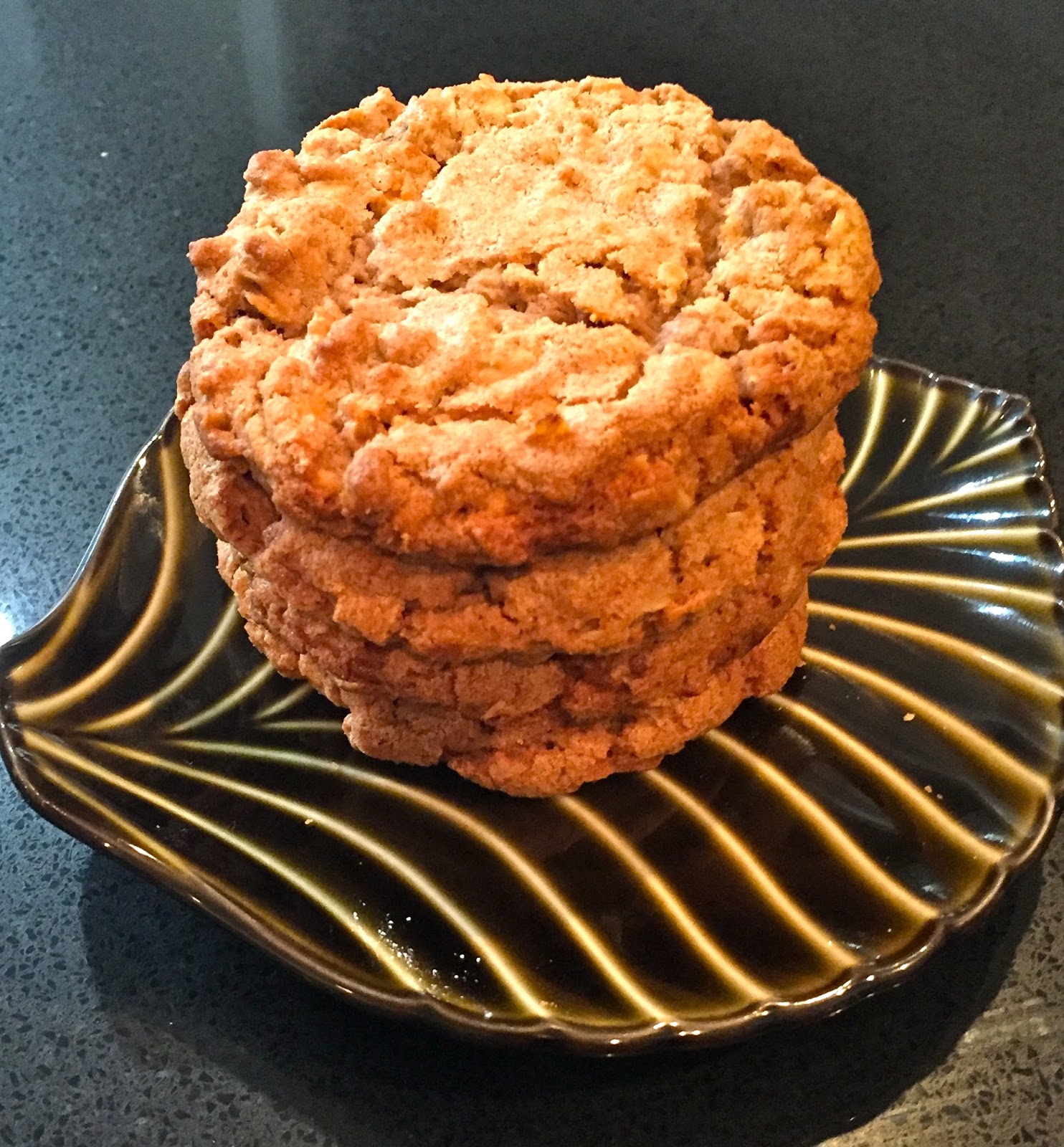 My Mother's Apron Strings Peanut Butter Cookies with a Twist and November's GiveAwayApron