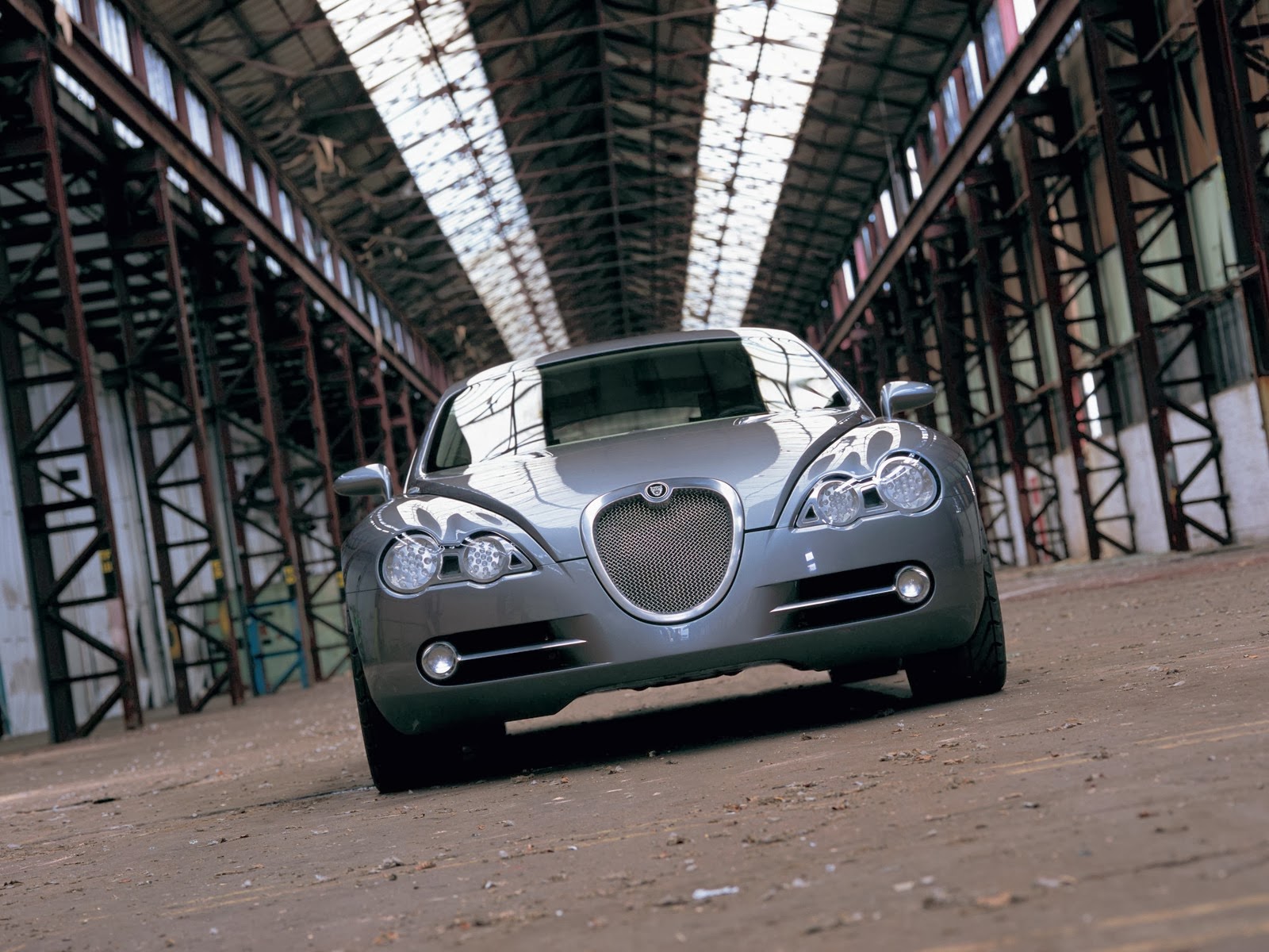 FAB WHEELS DIGEST (F.W.D.): 2003 Jaguar RD6 Concept