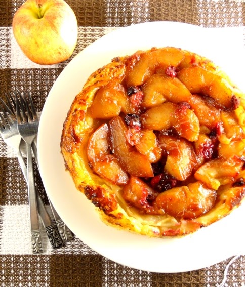 tast-e | baking and caking adventures: Apple Cranberry Tarte Tatin