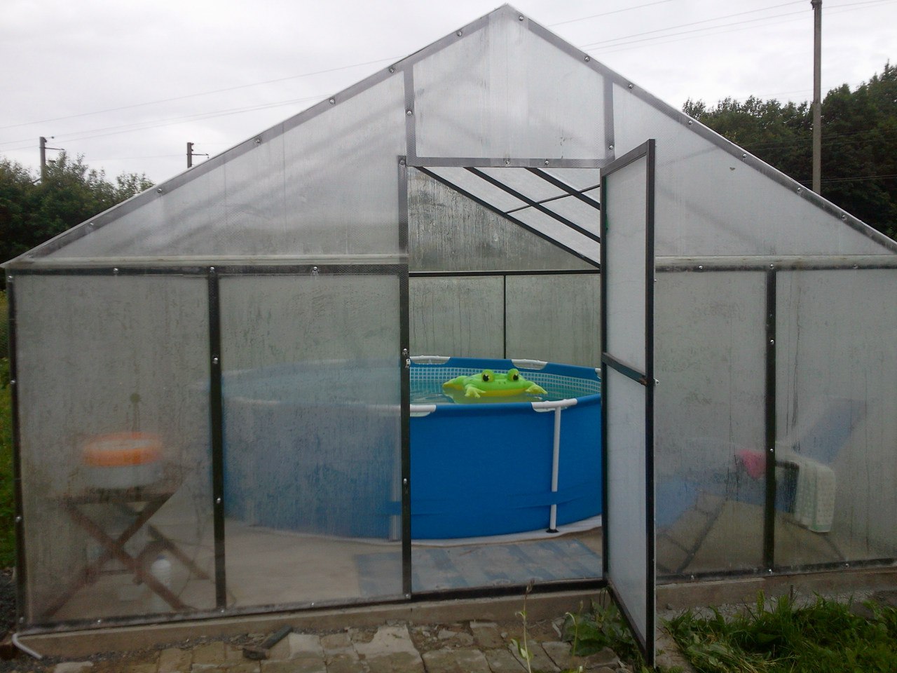 Терраса из поликарбоната. Как сделать под закрытым. Низ забора. Короб канализации в ванной. Каркас для экрана под ванну.