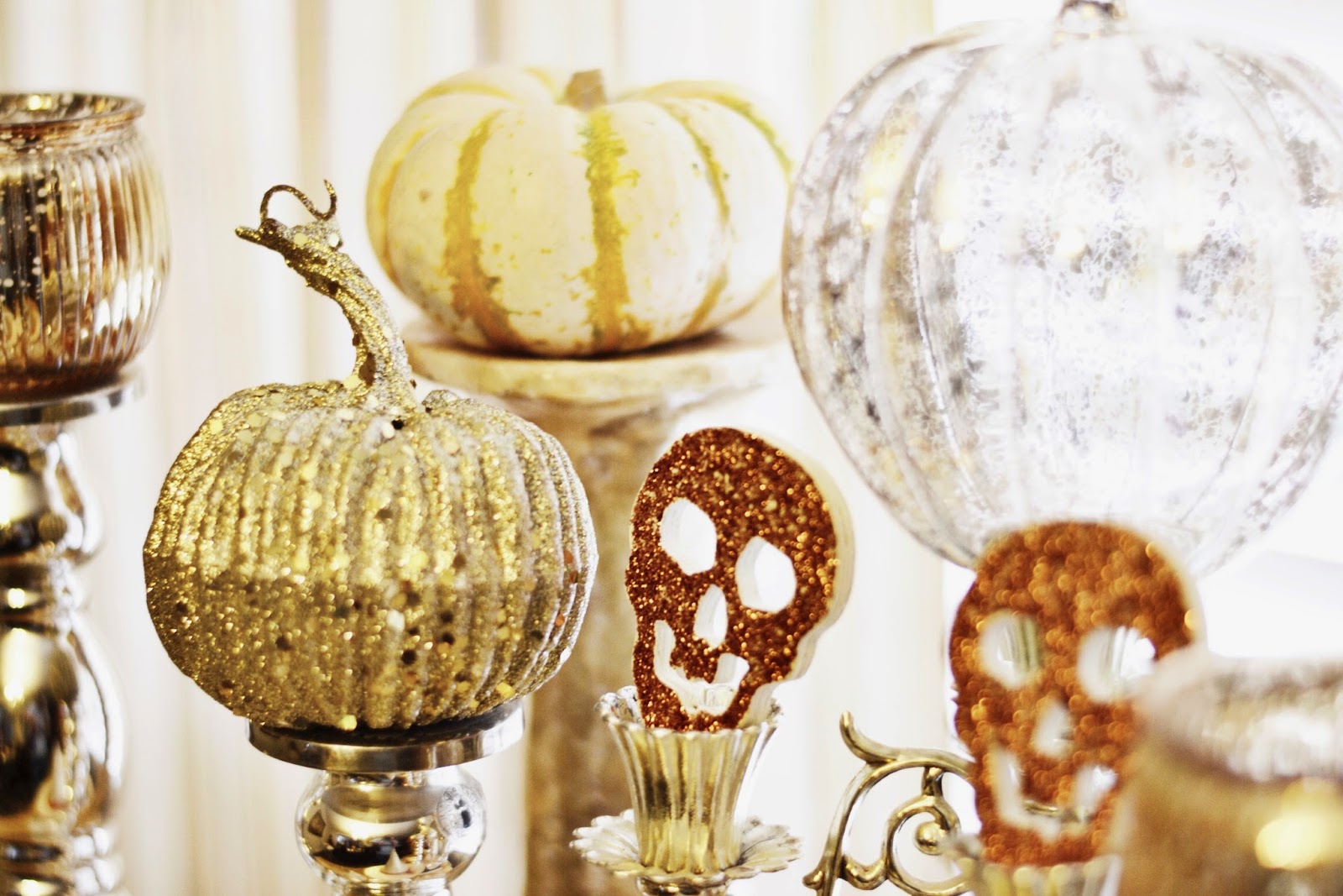 Do Tell, Anabel: Halloween Tables for Toddler & Mommy
