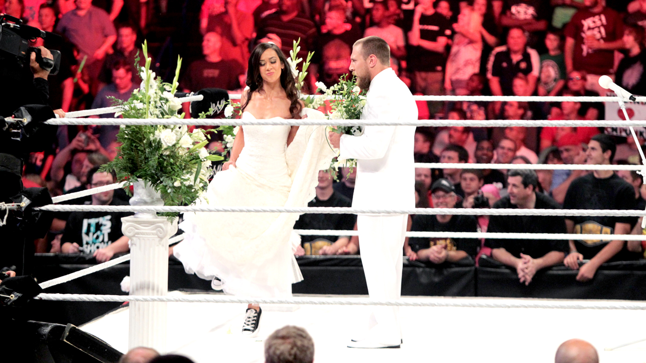 The Wrestling Blog Waging War With A Wedding Why Aj Swerve Works Waging War With A Wedding Why The Aj Swerve Works