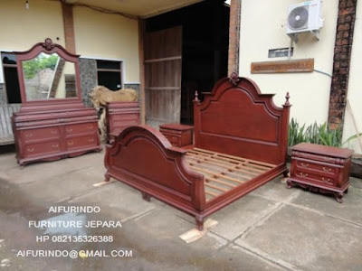 Jual mebel jepara,Mebelinteriorklasik,Jual Tempat tidur Klasik mewah italian eropa style jati ukir jepara Jual mebel jepara,Mebelinteriorklasik,Jual Tempat tidur Klasik mewah italian eropa style jati ukir jepara