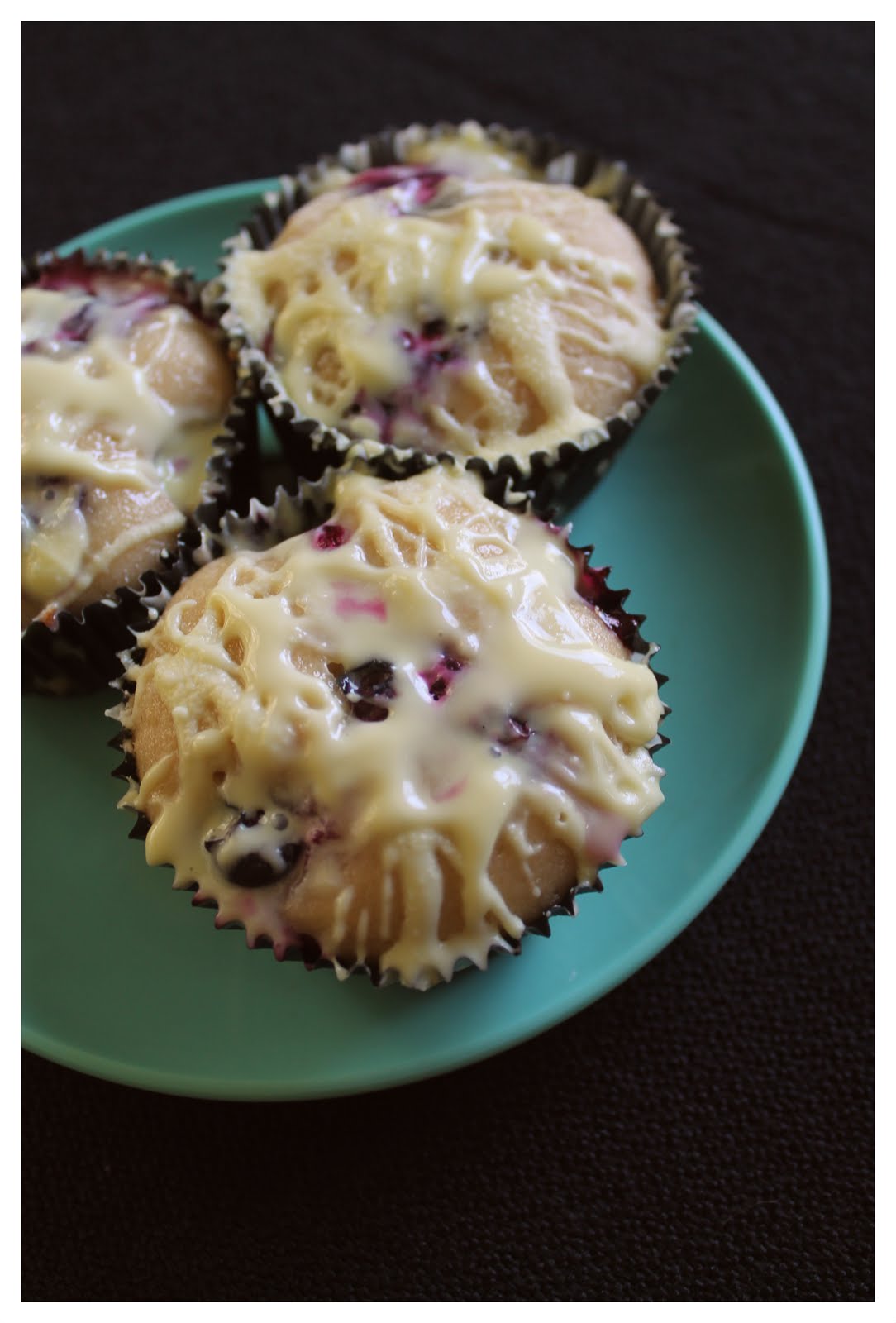 *my house is cuter than yours* Betty Crocker Blueberry Muffins