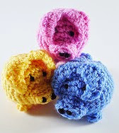 http://www.ravelry.com/patterns/library/juggling-pigs-2