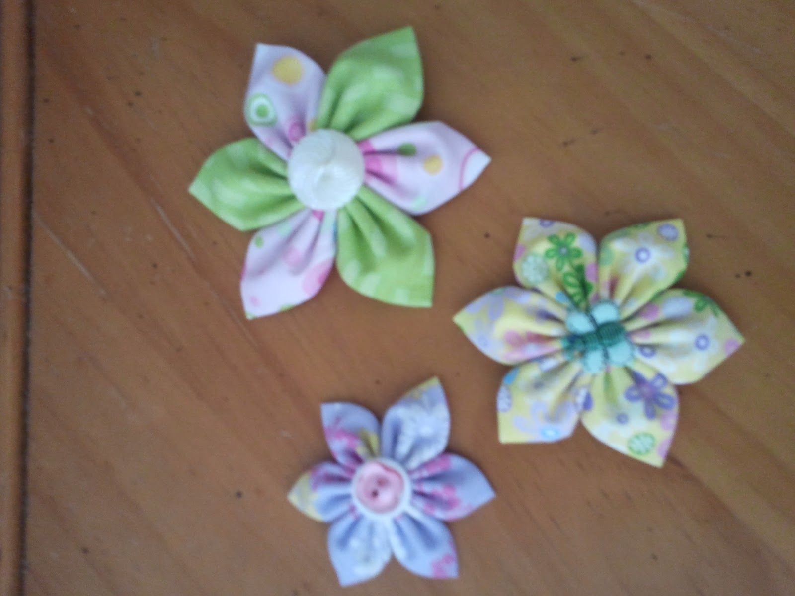The Crafty Factory 5 Petal Fabric Flowers