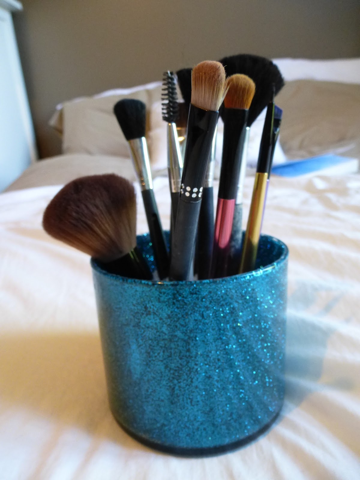 Things I Did Not Learn From University DIY Makeup Brush Holder