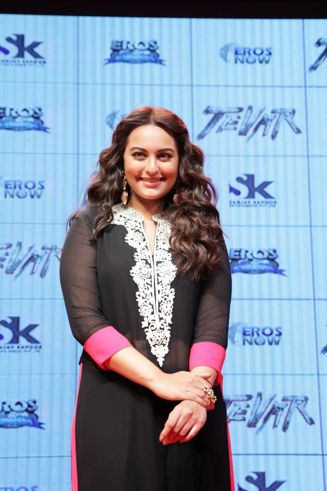 Bollywood Glamorous Chubby Actress Sonakshi Sinha Smiling Face In Black Gown